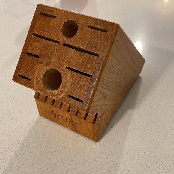 Cutco Homemaker Plus 8 Block in Honey Oak - Picture 2 of 7